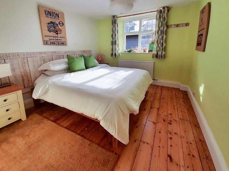 Вилла The Beach House-Devon- On The Beach- Sleeps 20 Эксмут Экстерьер фото