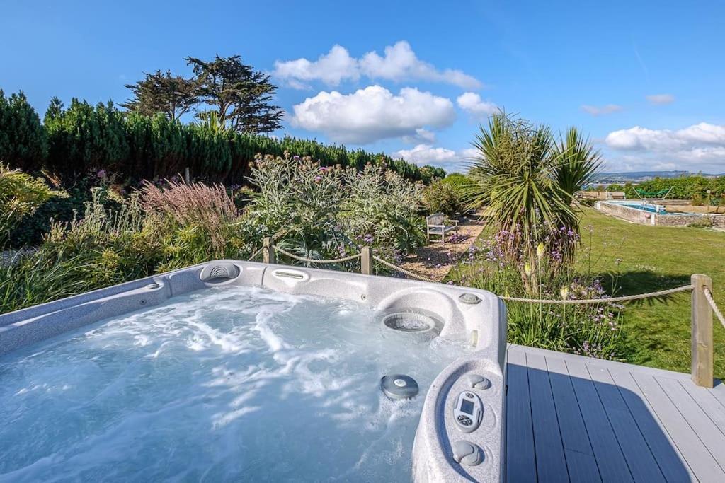 Вилла The Beach House-Devon- On The Beach- Sleeps 20 Эксмут Экстерьер фото